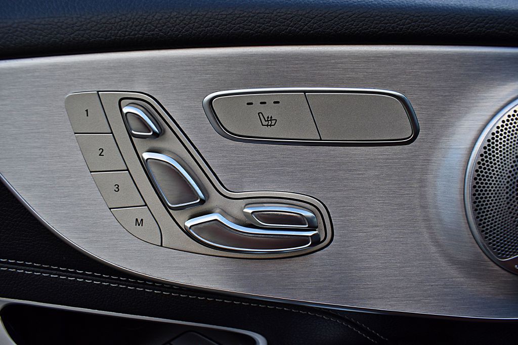 2018 Mercedes-Benz C-Class Image 47