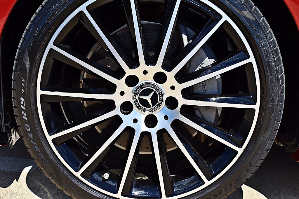 2018 Mercedes-Benz C-Class Image 56