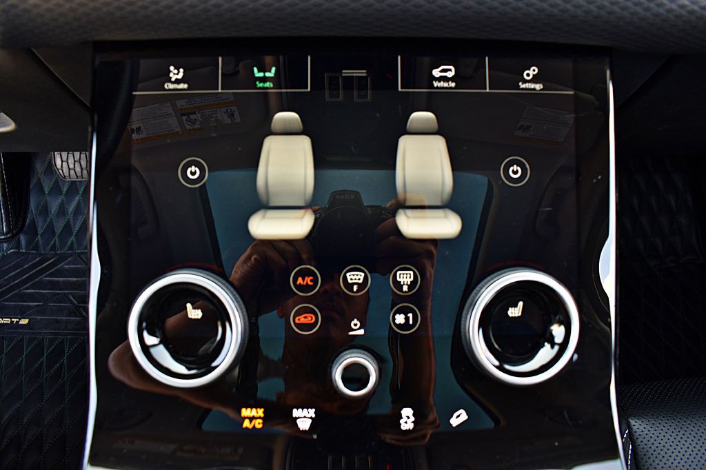2020 Land Rover Range Rover Image 34