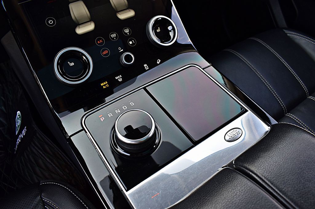 2020 Land Rover Range Rover Image 35