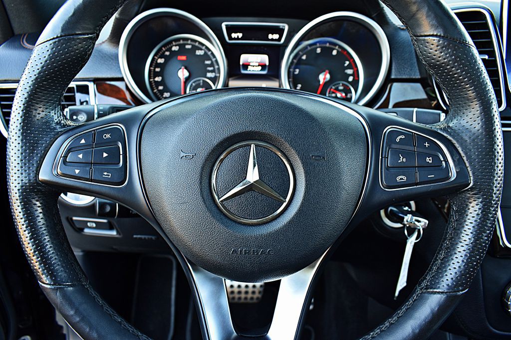 2016 Mercedes-Benz GLE-Class Image 40