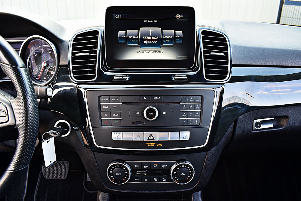 2017 Mercedes-Benz GLE-Class Image 28