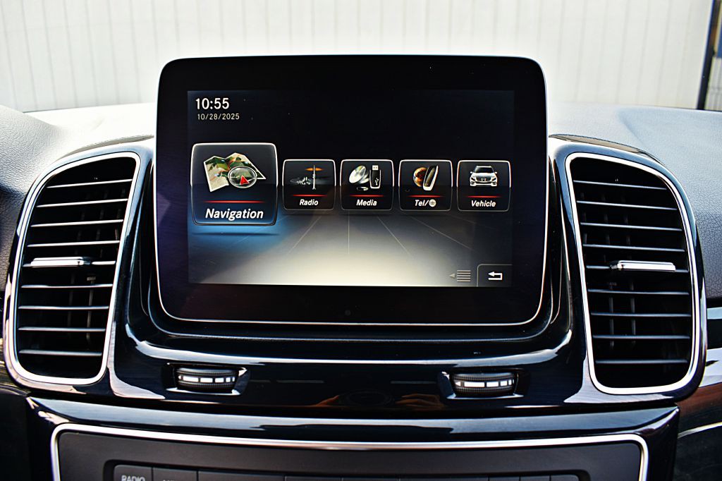 2017 Mercedes-Benz GLE-Class Image 30