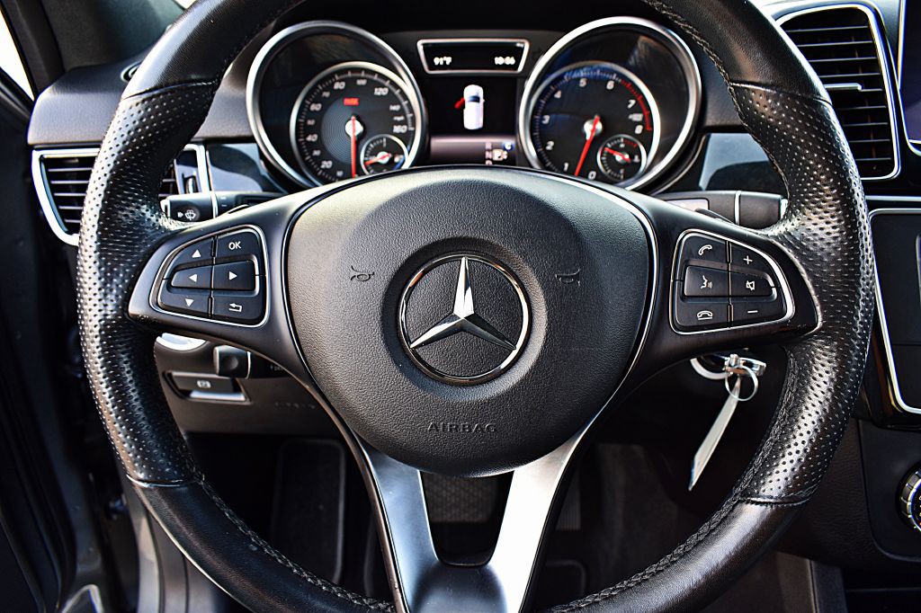 2017 Mercedes-Benz GLE-Class Image 38