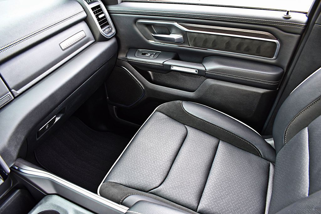 2025 RAM 1500 Image 40