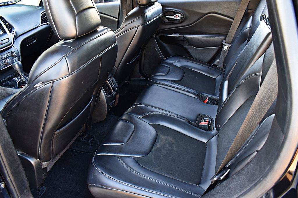 2019 Jeep Cherokee Image 17