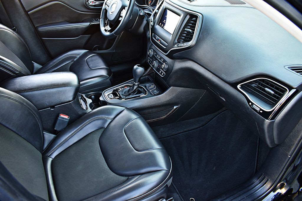 2019 Jeep Cherokee Image 19