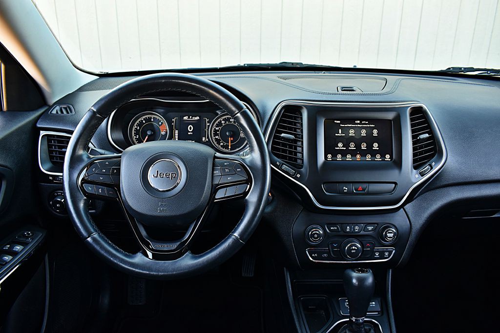 2019 Jeep Cherokee Image 24