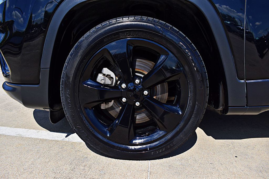 2019 Jeep Cherokee Image 43