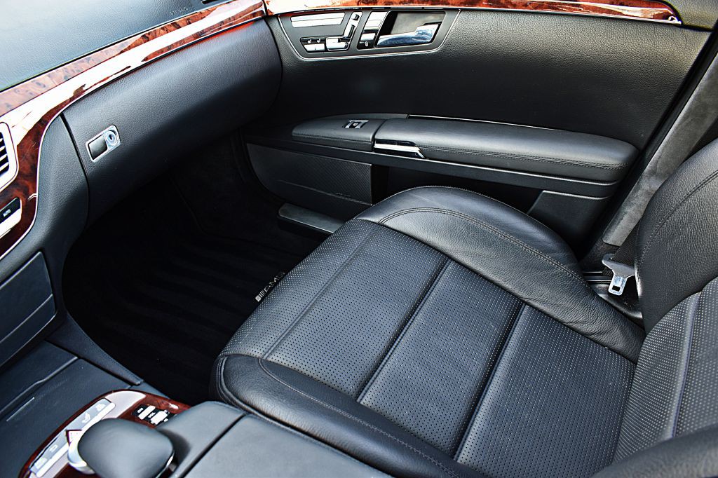 2008 Mercedes-Benz S-Class Image 35