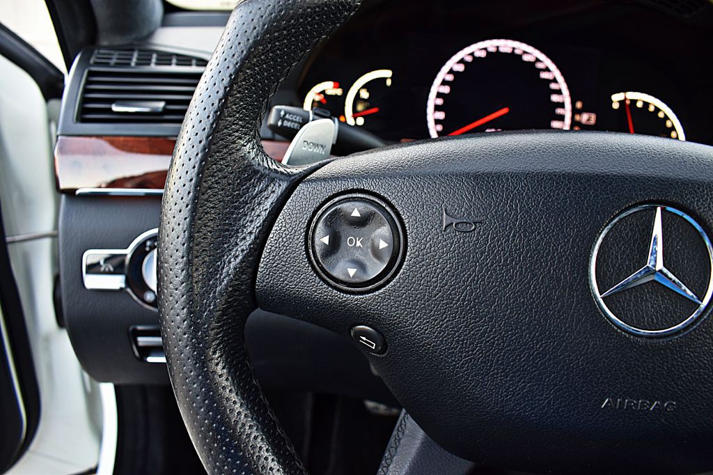 2008 Mercedes-Benz S-Class Image 37