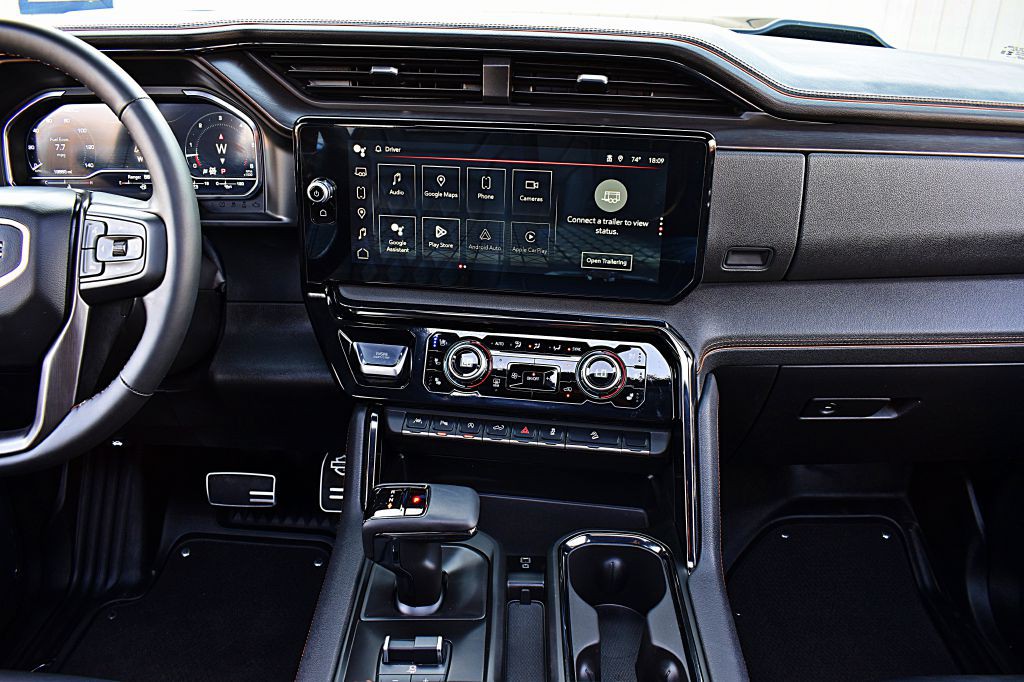 2024 GMC Sierra Image 32