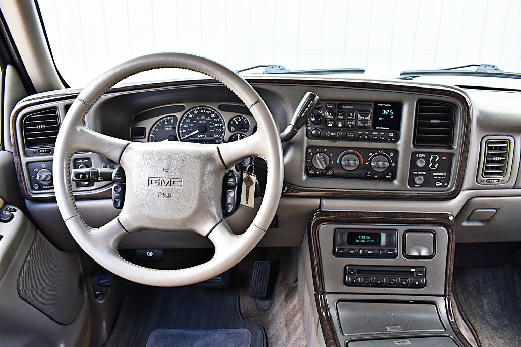 2002 GMC Sierra Image 24