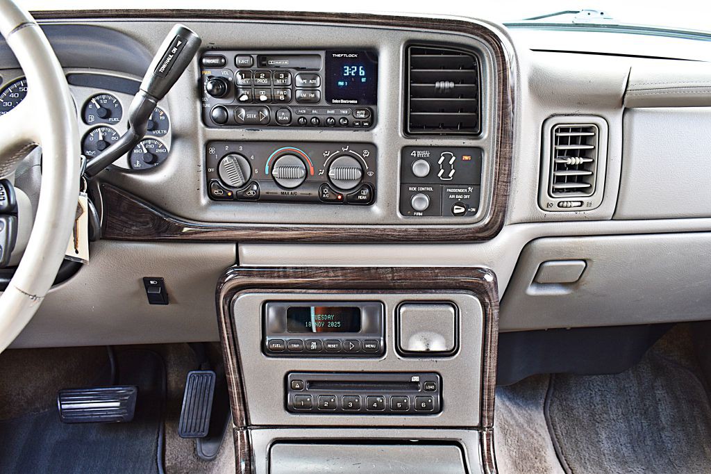 2002 GMC Sierra Image 27