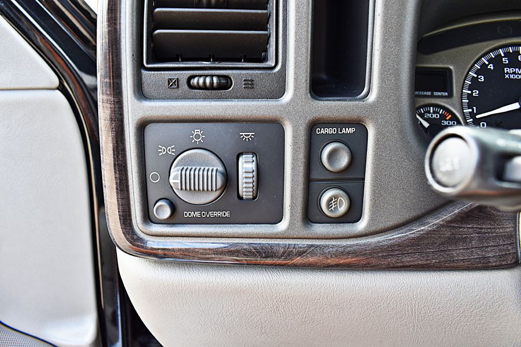 2002 GMC Sierra Image 36