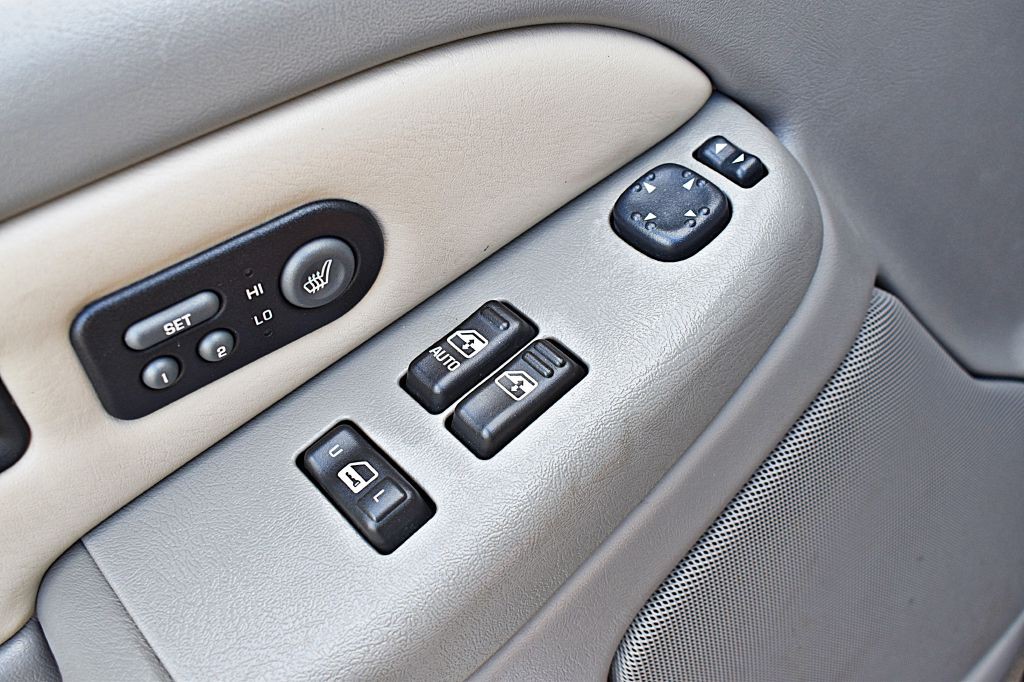 2002 GMC Sierra Image 38