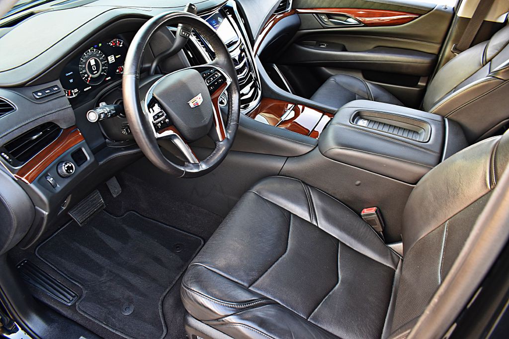 2020 Cadillac Escalade Image 16