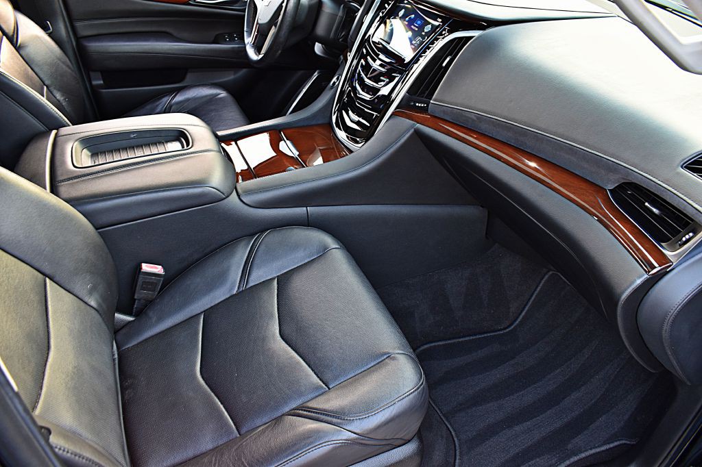 2020 Cadillac Escalade Image 21