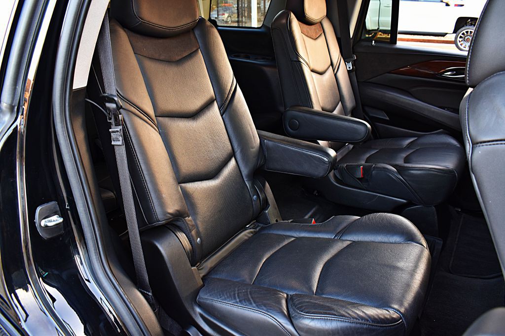 2020 Cadillac Escalade Image 24