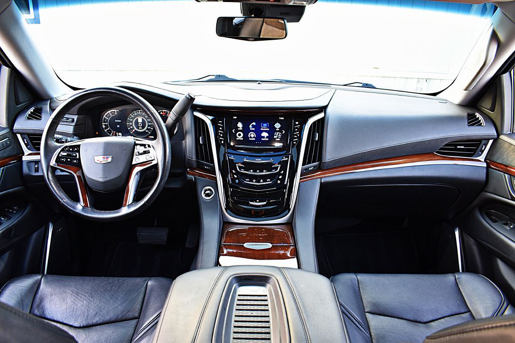 2020 Cadillac Escalade Image 25
