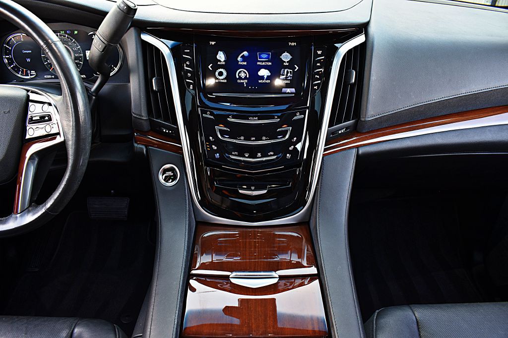 2020 Cadillac Escalade Image 28