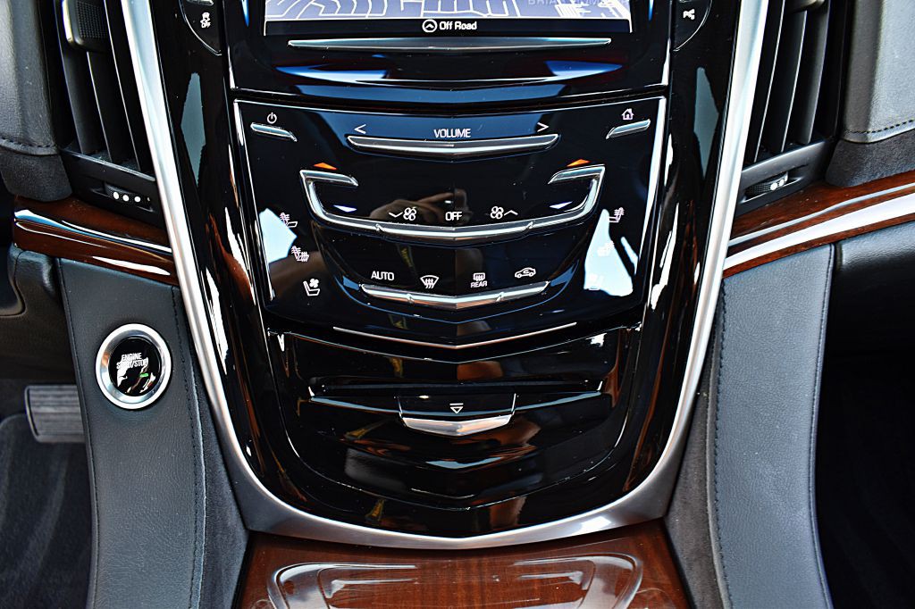 2020 Cadillac Escalade Image 33