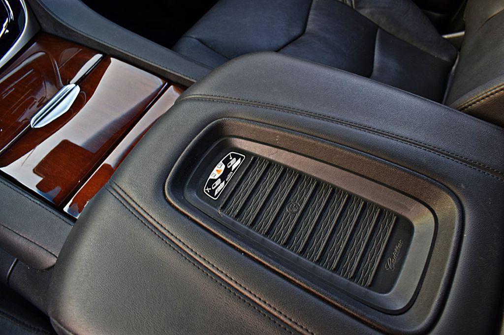 2020 Cadillac Escalade Image 35