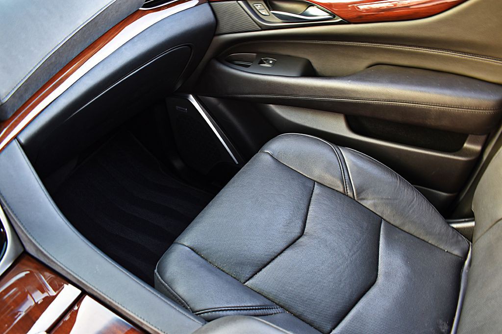 2020 Cadillac Escalade Image 36