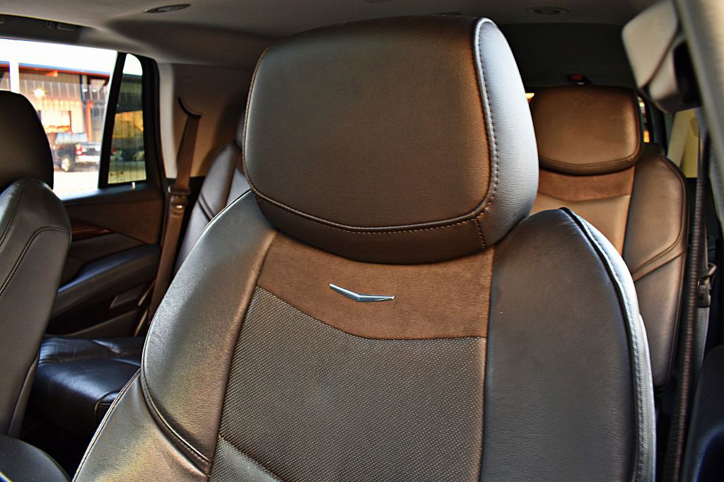 2020 Cadillac Escalade Image 48