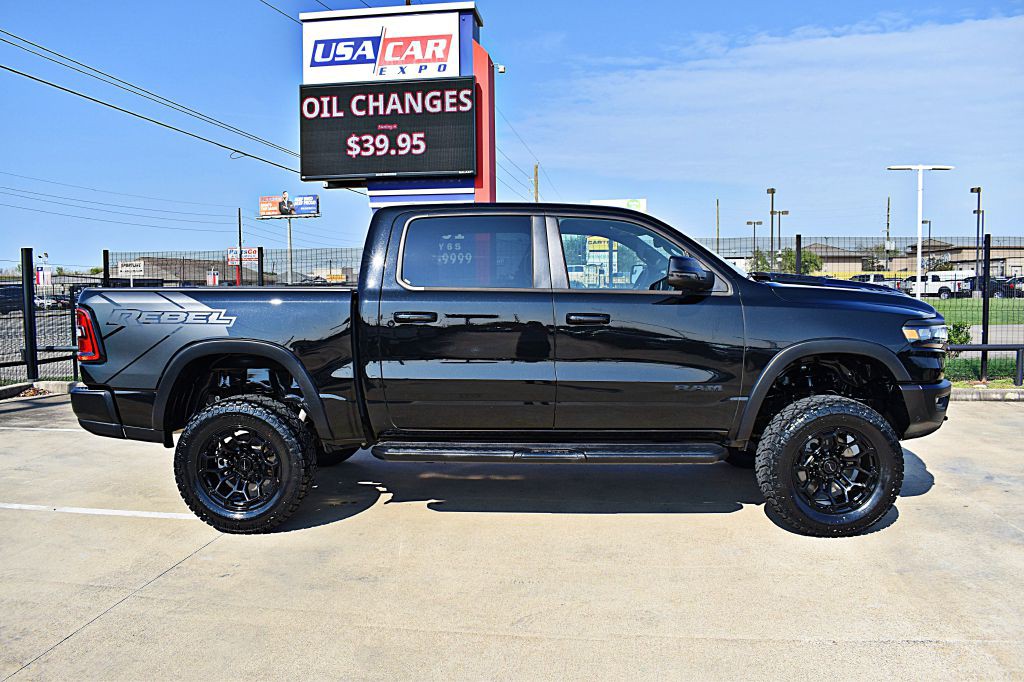 2025 RAM 1500 Image 4