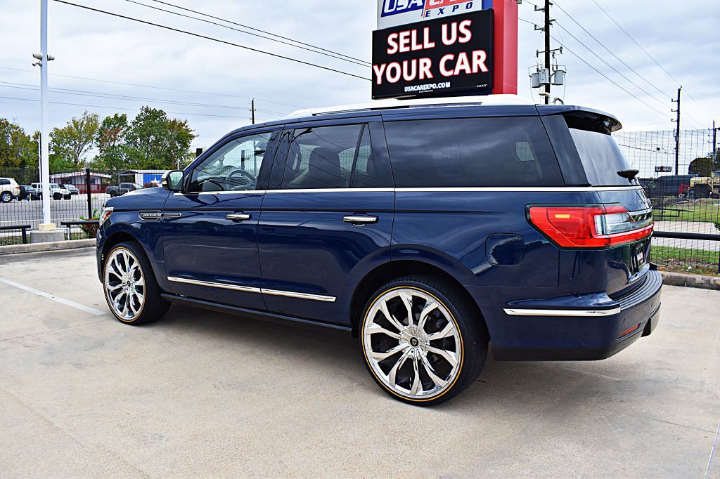 2018 Lincoln Navigator Image 9