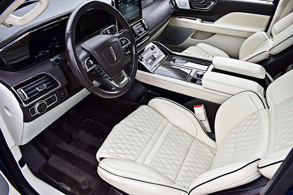 2018 Lincoln Navigator Image 16