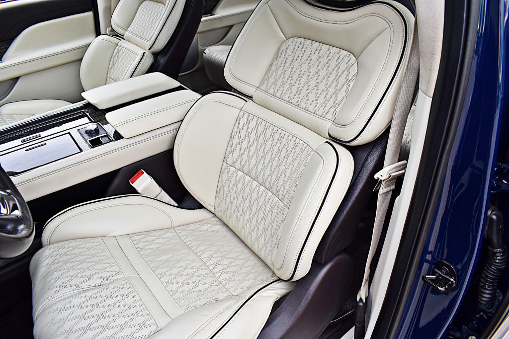 2018 Lincoln Navigator Image 17