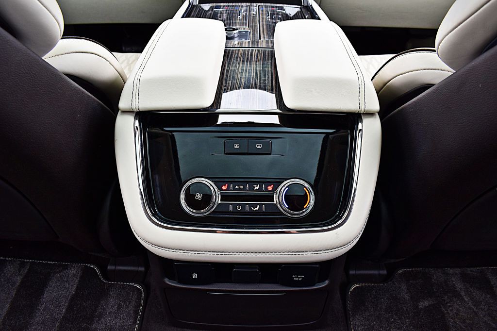 2018 Lincoln Navigator Image 31