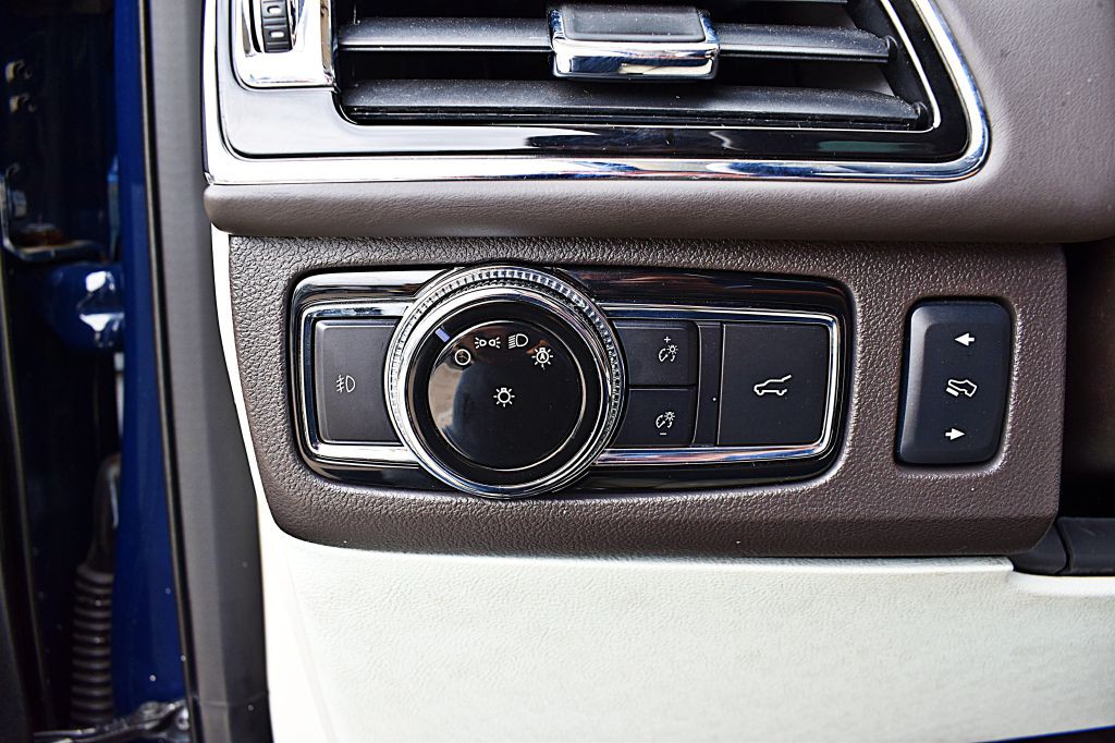 2018 Lincoln Navigator Image 46