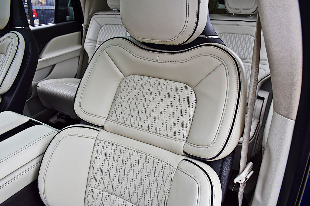 2018 Lincoln Navigator Image 52