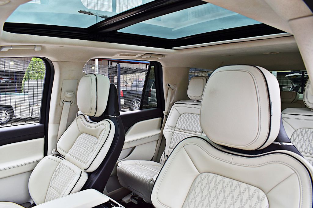 2018 Lincoln Navigator Image 53
