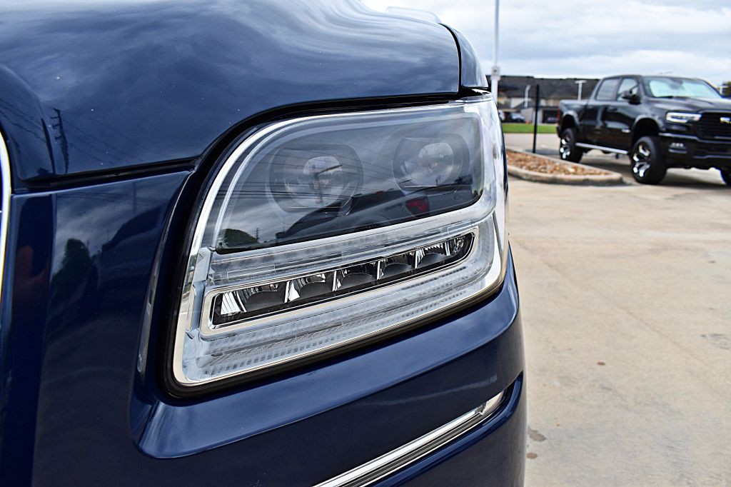 2018 Lincoln Navigator Image 54