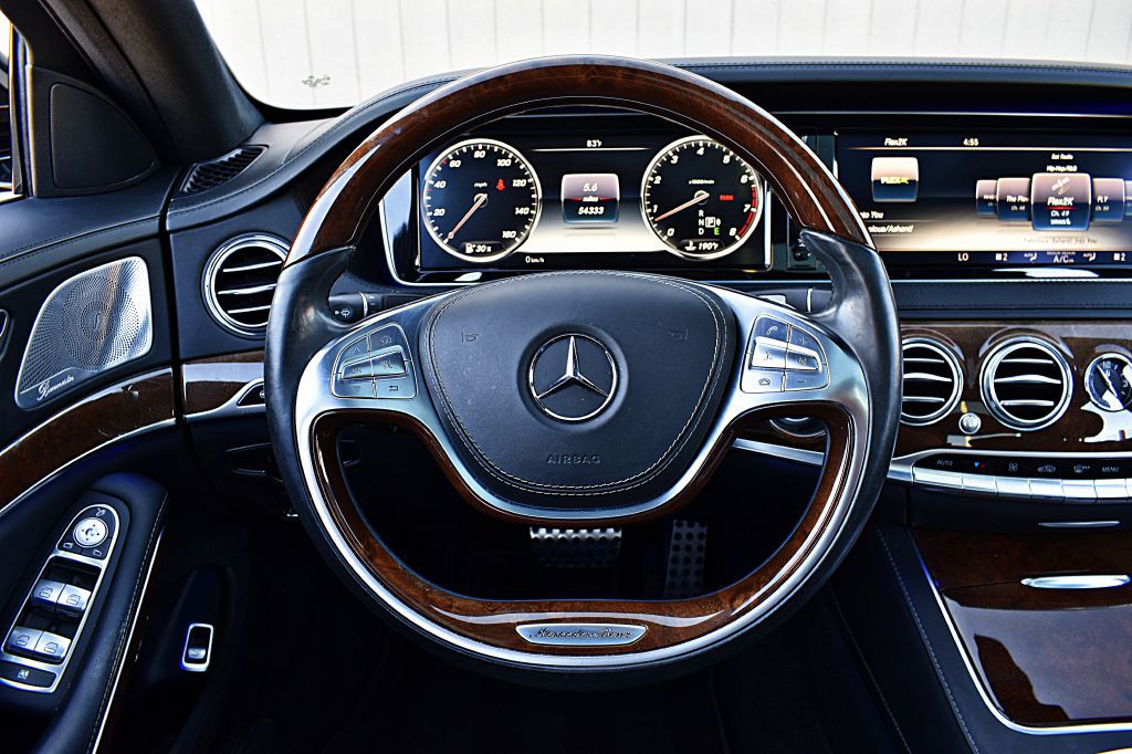 2015 Mercedes-Benz S-Class Image 24