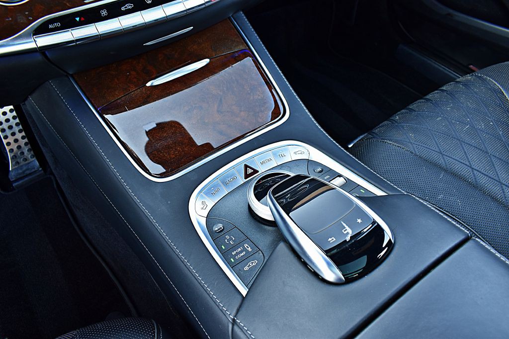 2015 Mercedes-Benz S-Class Image 32