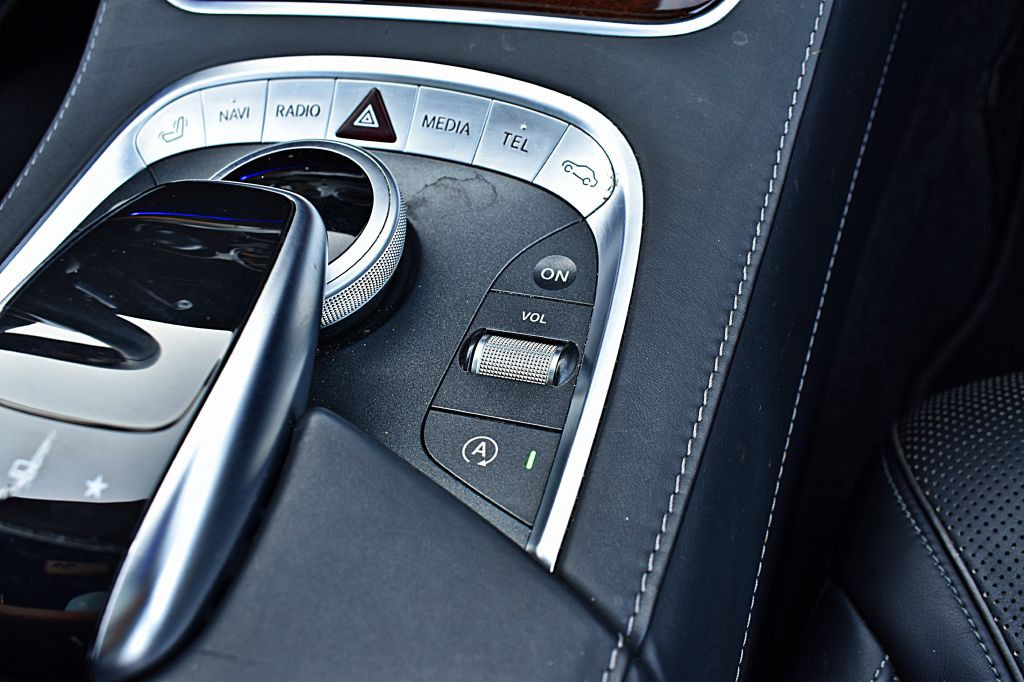 2015 Mercedes-Benz S-Class Image 34