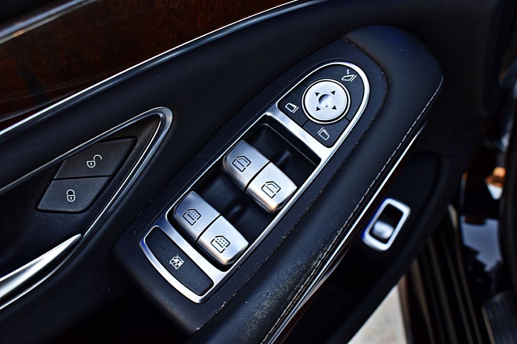 2015 Mercedes-Benz S-Class Image 46