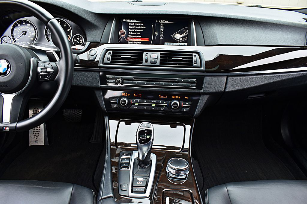 2016 BMW 5 Series Image 27