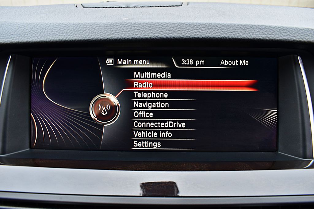 2016 BMW 5 Series Image 29