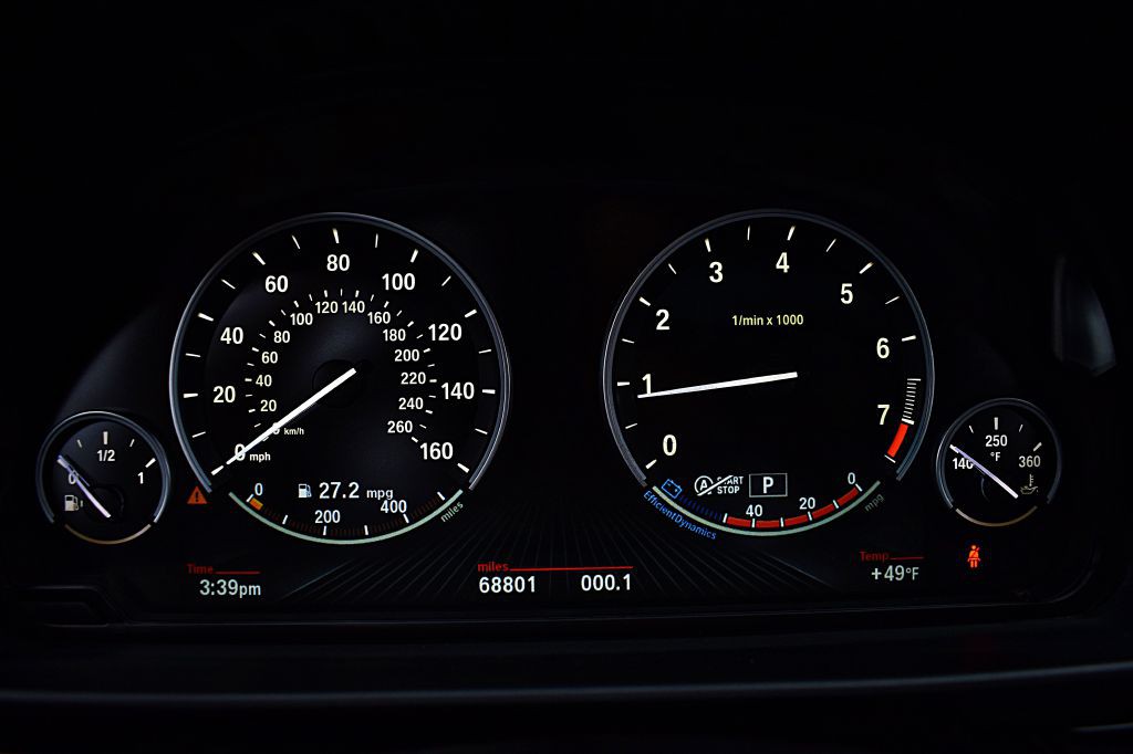 2016 BMW 5 Series Image 41