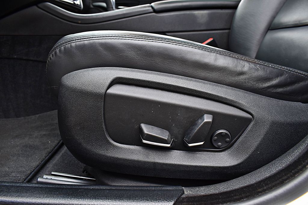 2016 BMW 5 Series Image 47