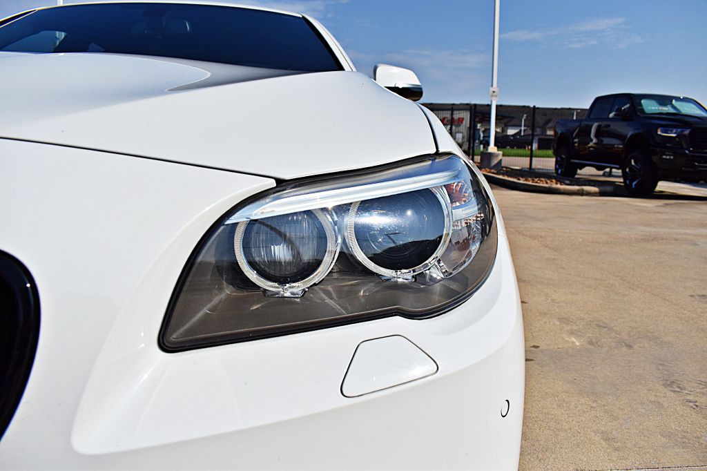 2016 BMW 5 Series Image 49