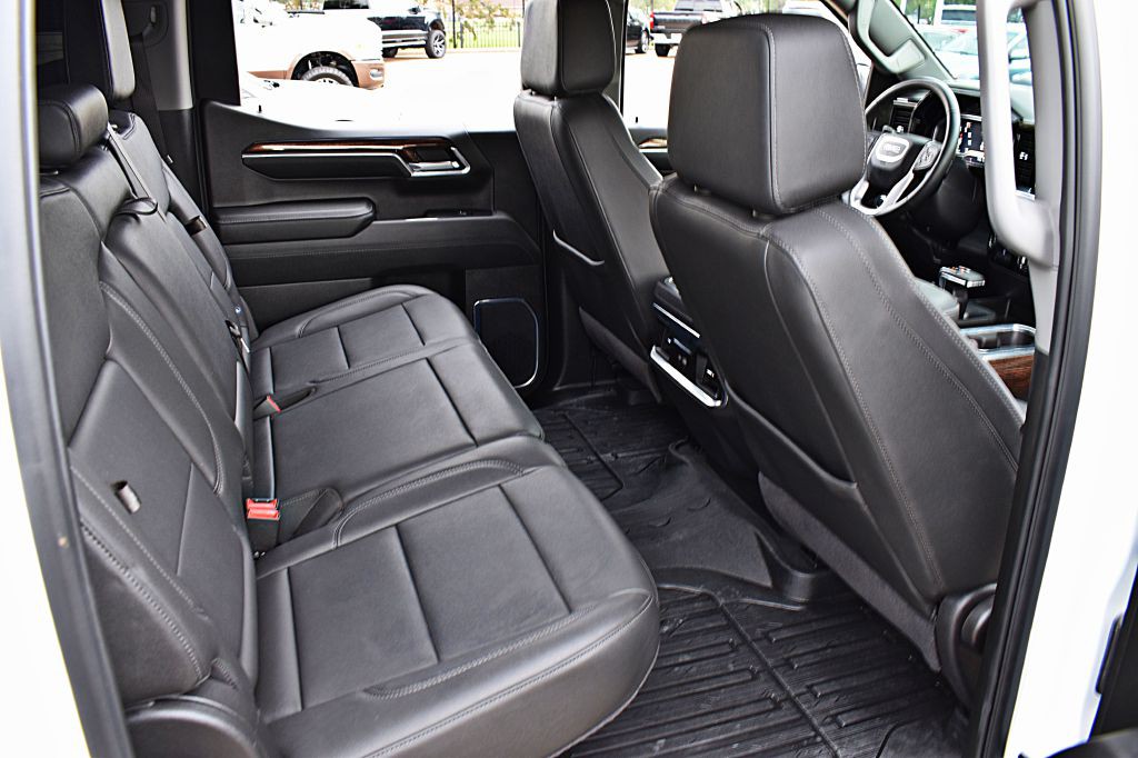 2024 GMC Sierra Image 22