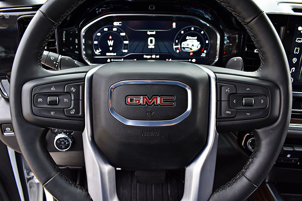 2024 GMC Sierra Image 38