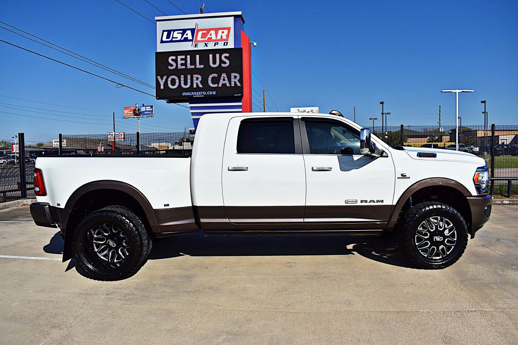 2019 RAM 3500 Image 4